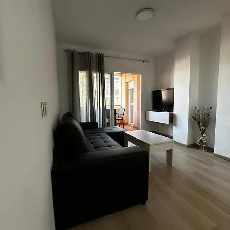 Elena * פואנגירולה